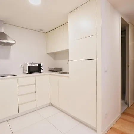 Alvaro Casteloes Residences Apartment
